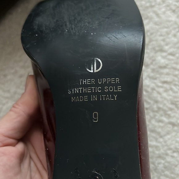 Women's Black and Burgundy Heels - Picture 7 of 7